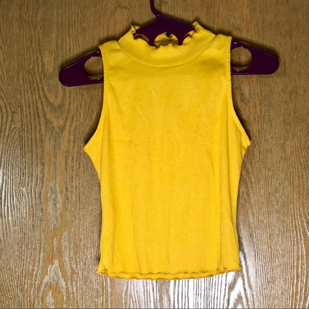 [NWT] Mock neck crop top